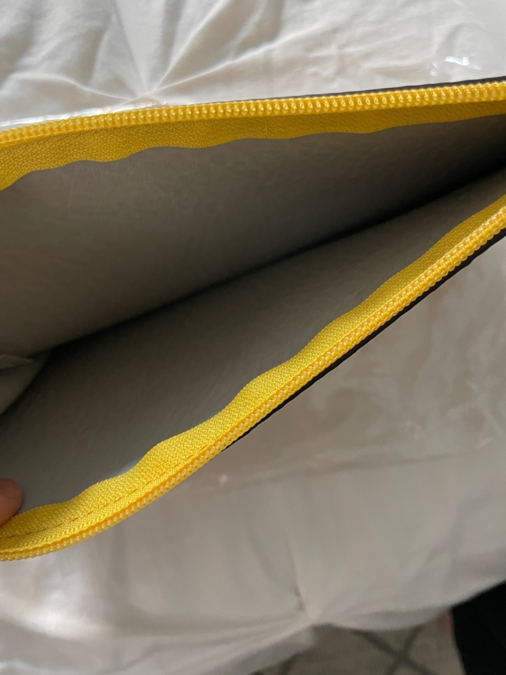 New Calvin Klein Mustard Yellow Wristlet Clutch - Picture 5 of 8
